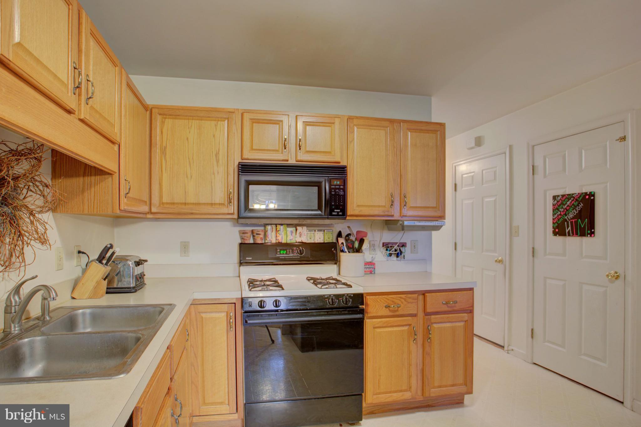 8 Heron Road Lititz, PA 17543 - Photo 8 of 30
