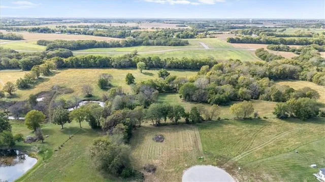 $250,000 | 31001 Pollard Place, Lone Jack, MO 64086