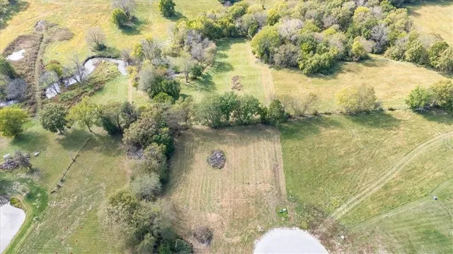 $250,000 | 31001 Pollard Place, Lone Jack, MO 64086