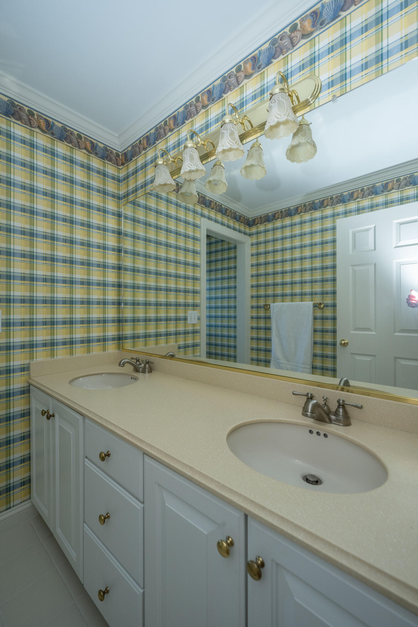 308 Jamesbury Road Charleston, SC 29492 - Photo 21 of 56 Guest Bath