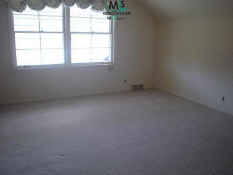 830 South Renaud Road Grosse Pointe, MI 48236 - Photo 9 of 12 734885-8.JPG