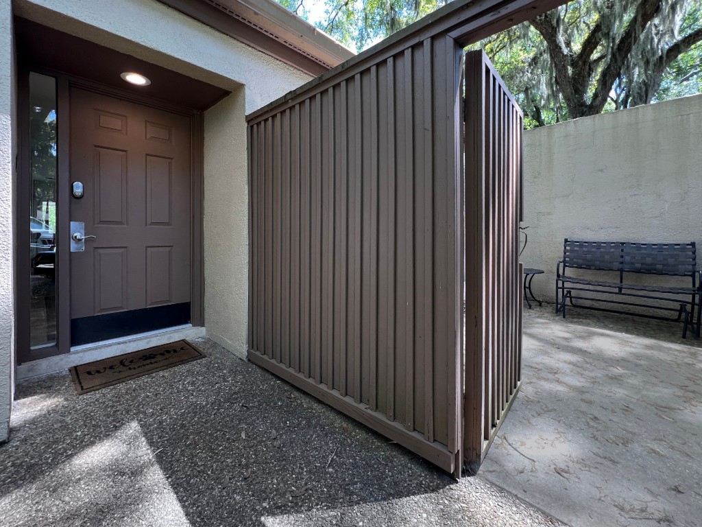 3314 Sea Marsh Road Fernandina Beach, FL 32034 - Photo 3 of 32 a view of backyard with tub