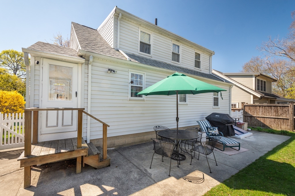 73 Roberts Road Medford, MA 02155 - Photo 3 of 30 Gallery Image 3