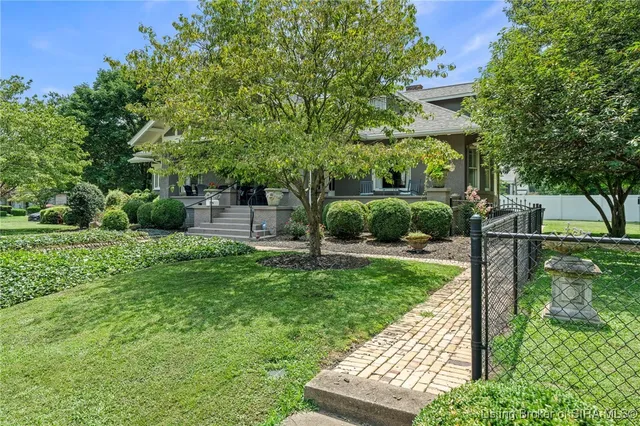 $799,000 | 140 East High Street, Jeffersonville, IN 47130