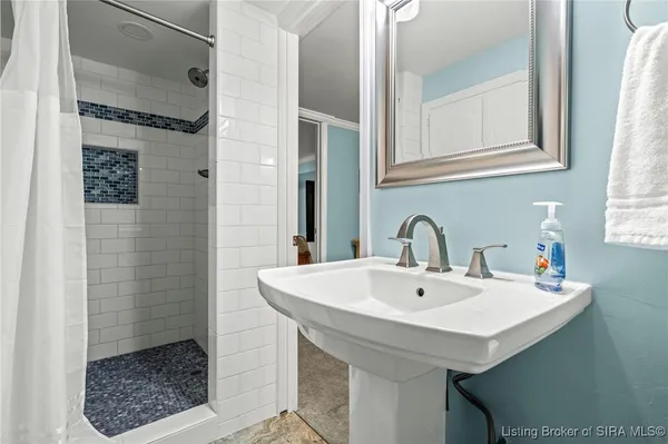 $799,000 | 140 East High Street, Jeffersonville, IN 47130