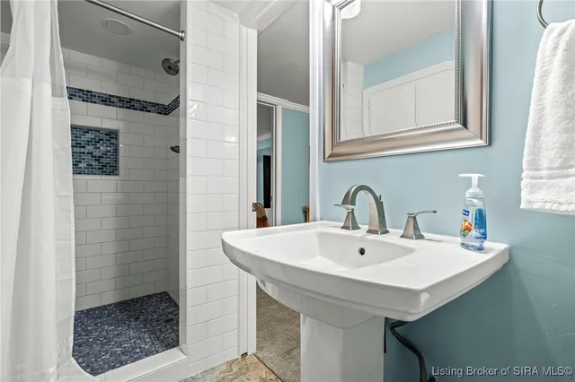 $799,000 | 140 East High Street, Jeffersonville, IN 47130