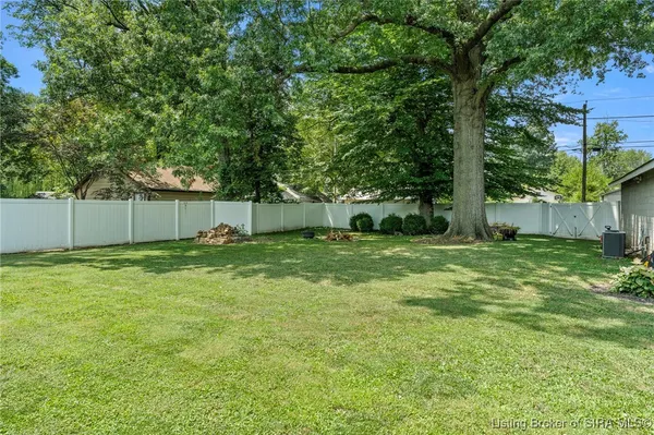 $799,000 | 140 East High Street, Jeffersonville, IN 47130