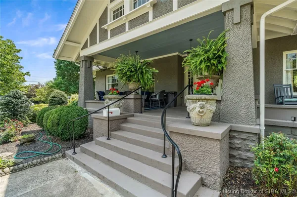 $799,000 | 140 East High Street, Jeffersonville, IN 47130