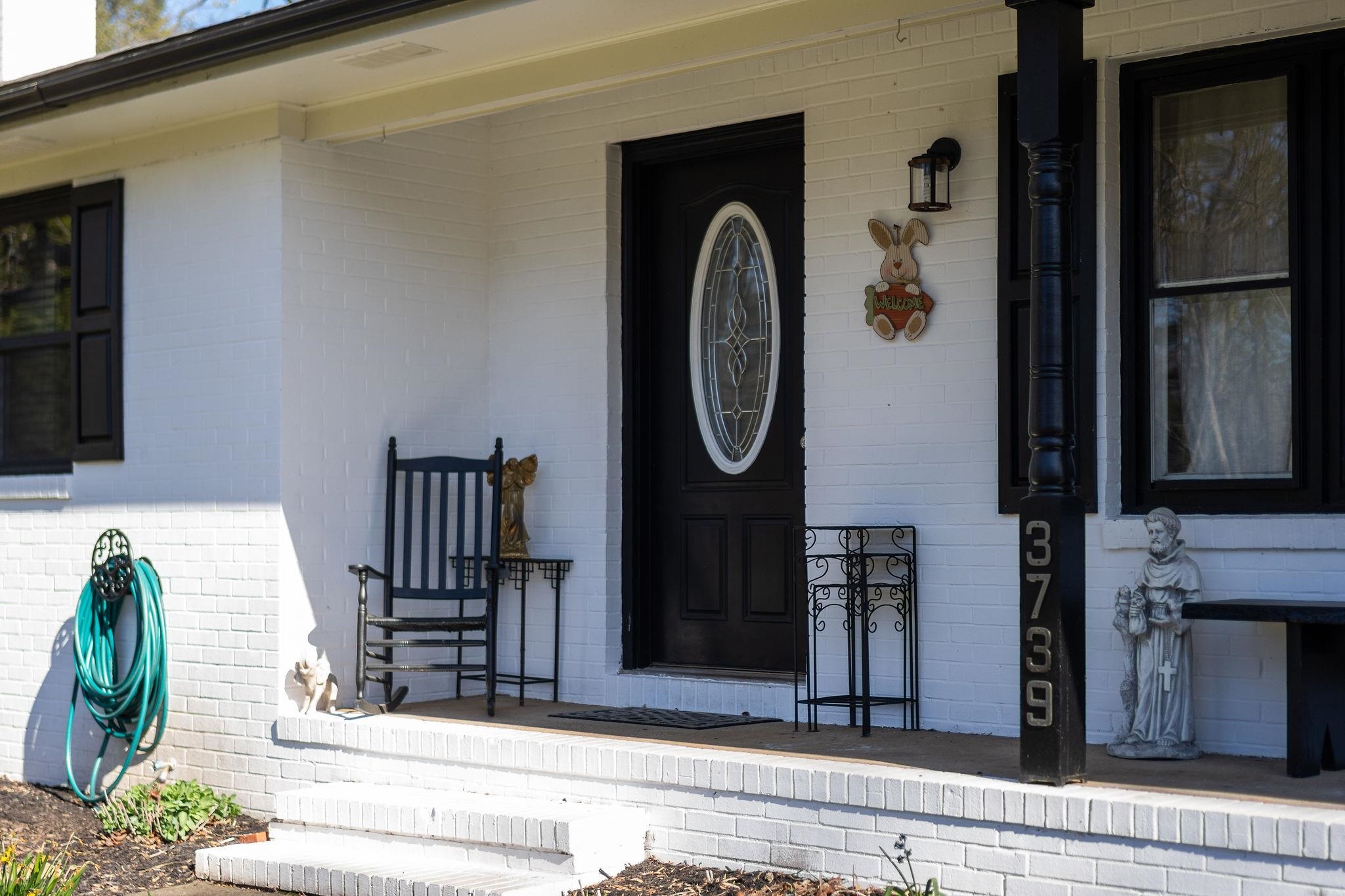 3739 Stony Point Road Charlottesville, VA 22911 - Photo 5 of 72 a front view of a house with entryway
