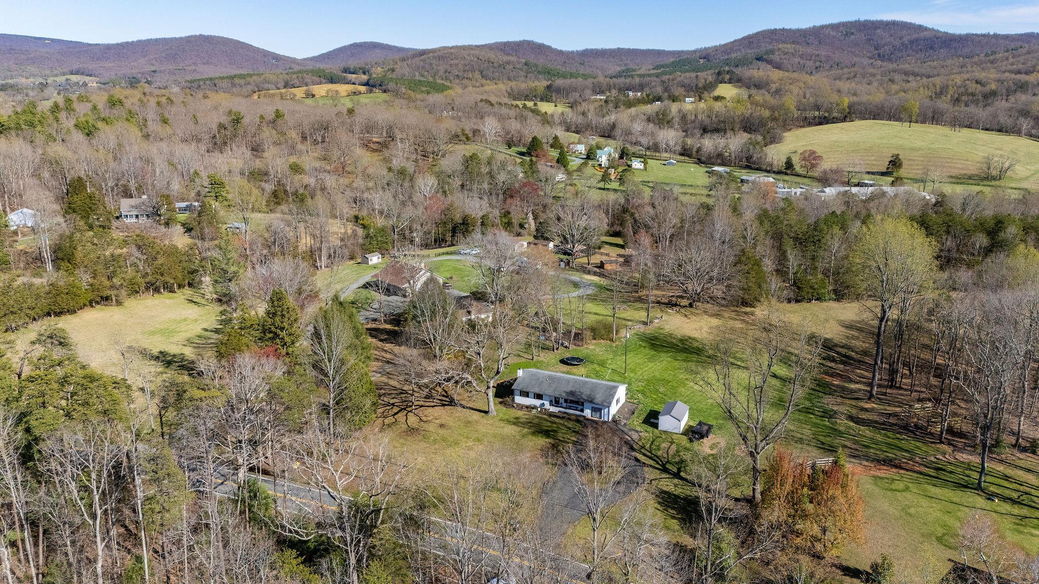 3739 Stony Point Road Charlottesville, VA 22911 - Photo 61 of 72 a view of a city with mountain