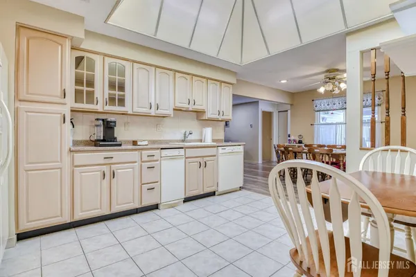 $360,000 | 110 C Chatham Drive, Monroe Township, NJ 08831