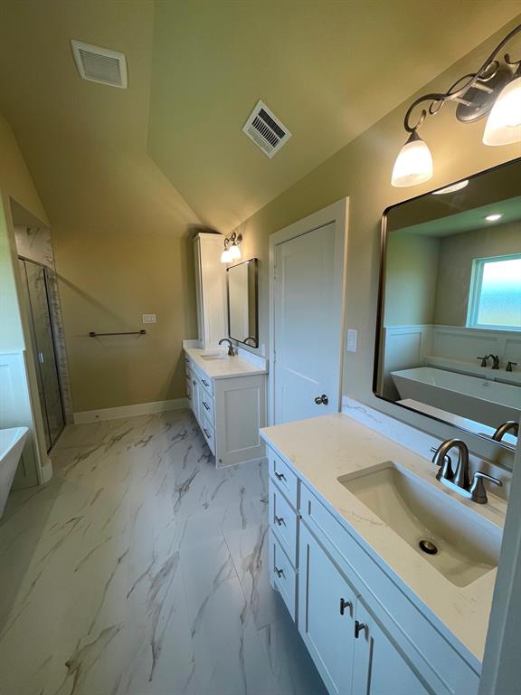 125 Joel Street Springtown, TX 76082 - Photo 8 of 20