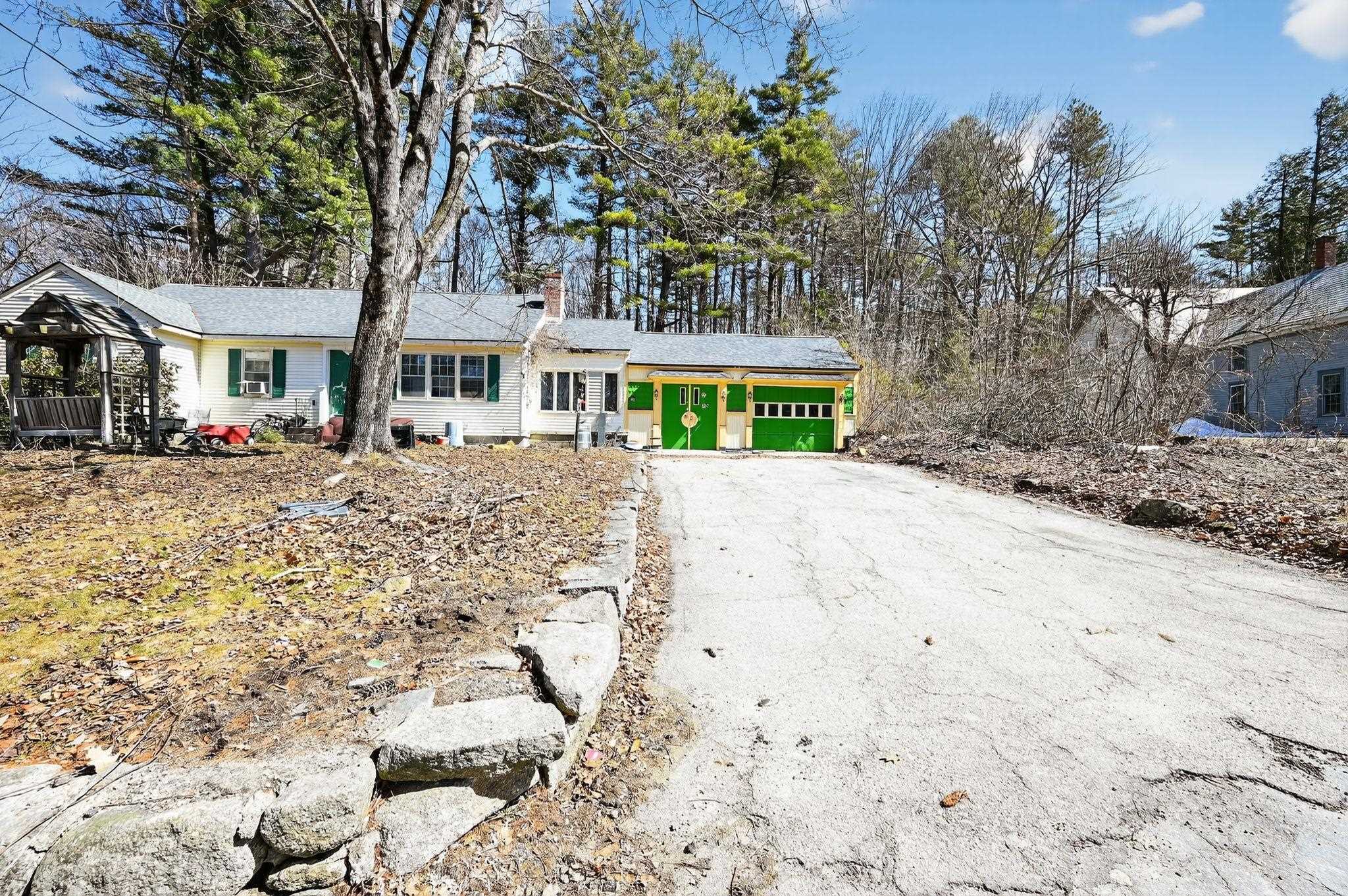 31 Bible Hill Road Bennington, NH 03442 - Photo 2 of 37