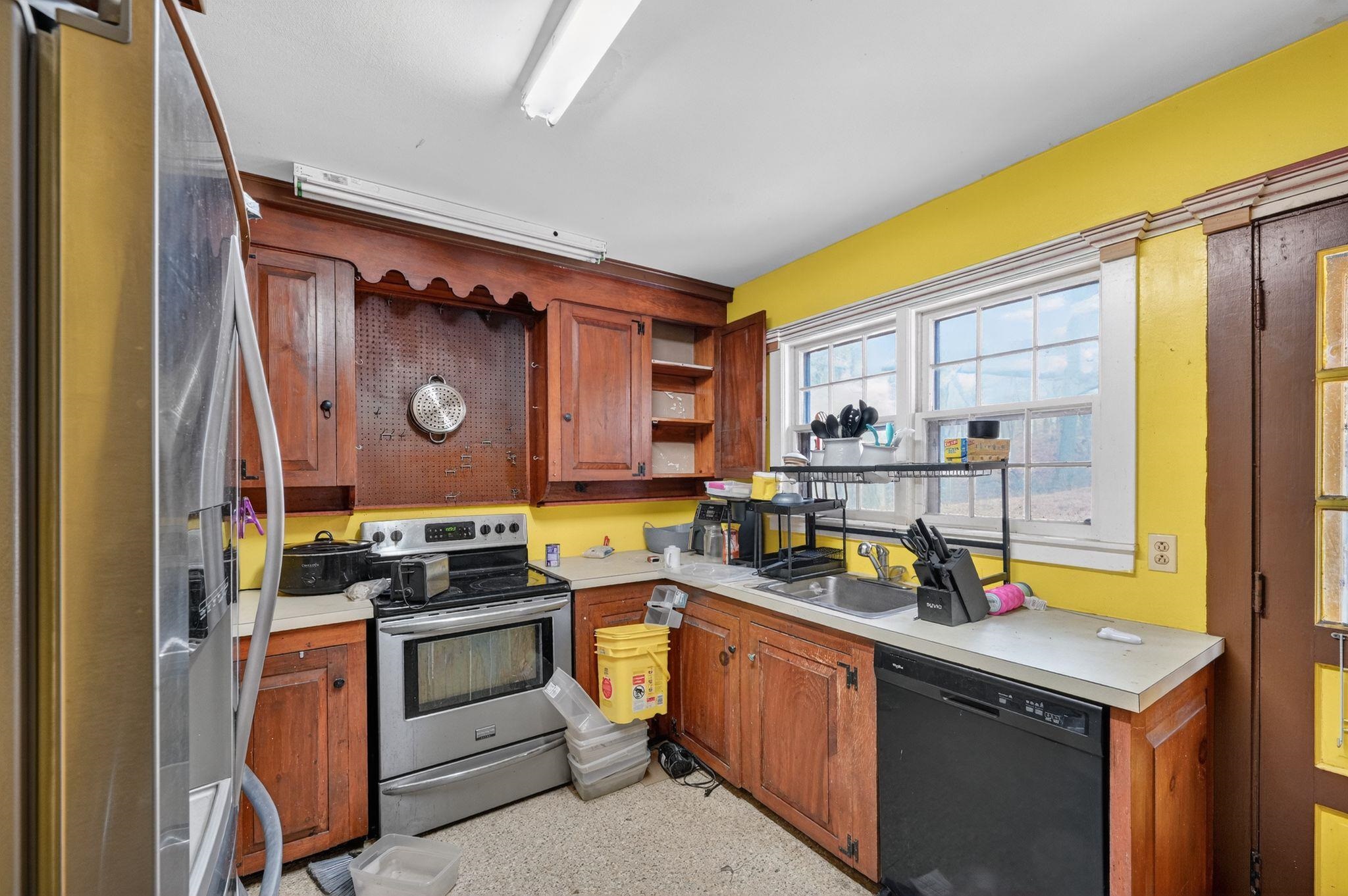 31 Bible Hill Road Bennington, NH 03442 - Photo 3 of 37