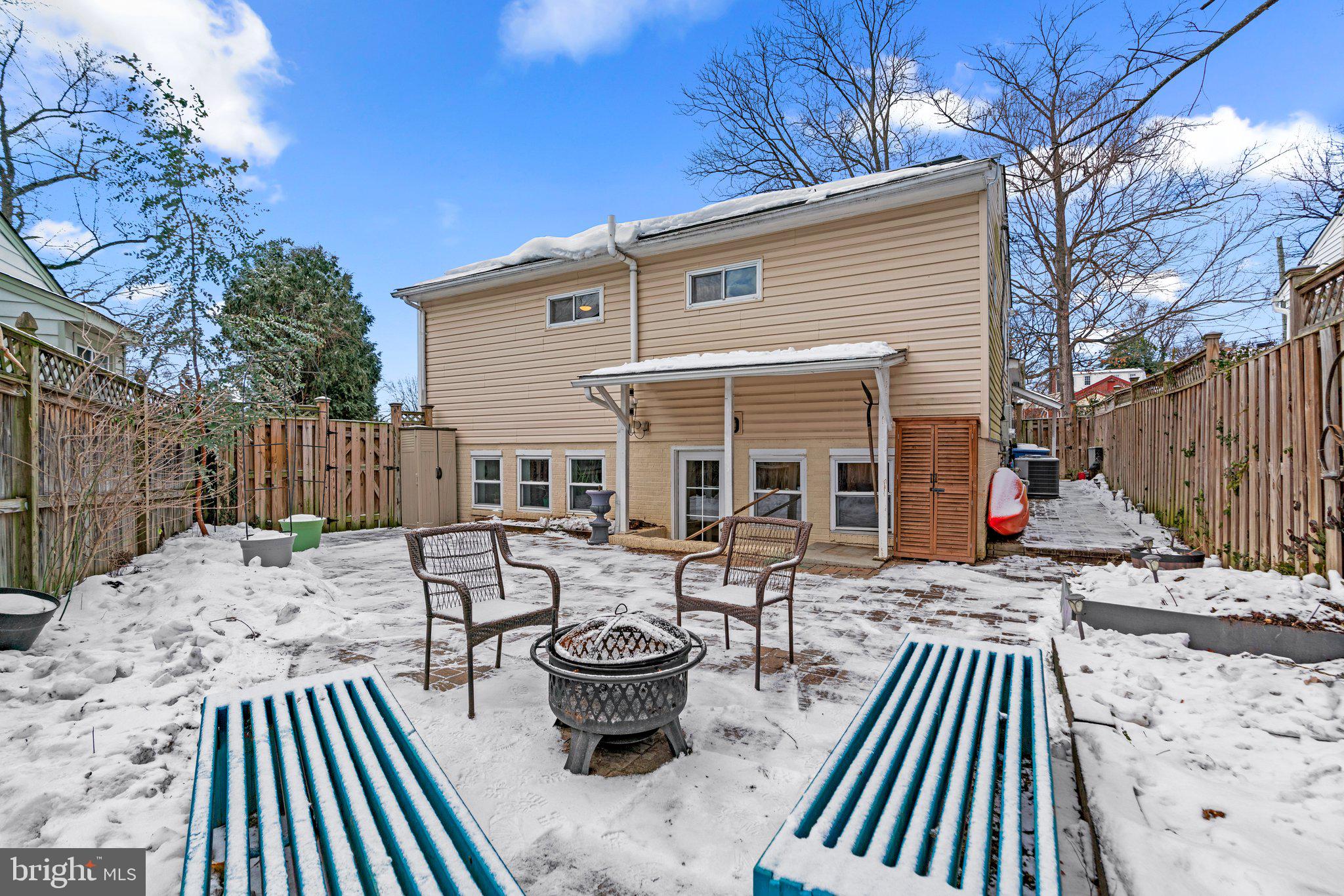 609 Perth Place Silver Spring, MD 20901 - Photo 44 of 46 a view of outdoor space yard and deck