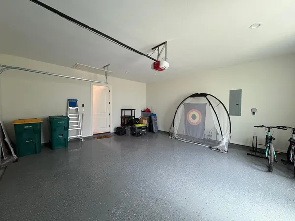 a view of a livingroom with furniture