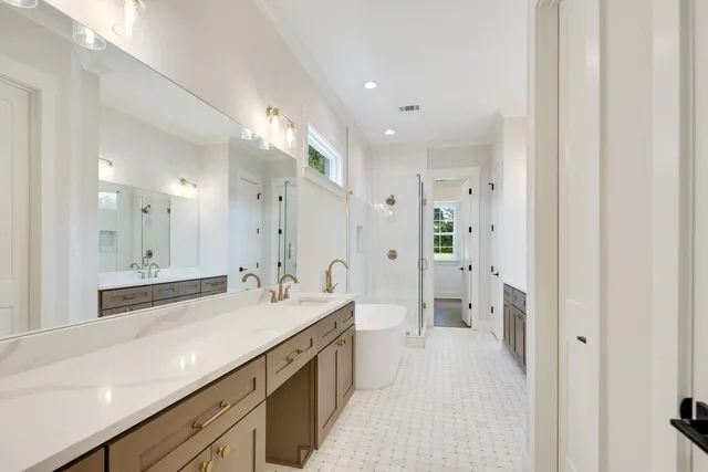 $939,000 | 352 Avon Road, Memphis, TN 38117