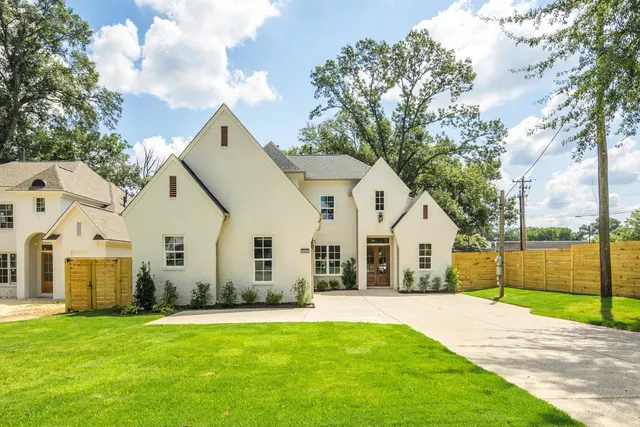 $939,000 | 352 Avon Road, Memphis, TN 38117