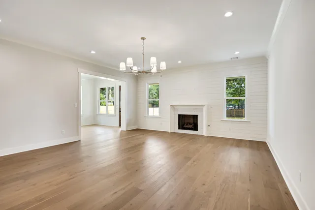 $939,000 | 352 Avon Road, Memphis, TN 38117