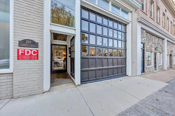 $237,500 | 319 Campbell Avenue Southwest, Unit 206, Roanoke, VA 24016