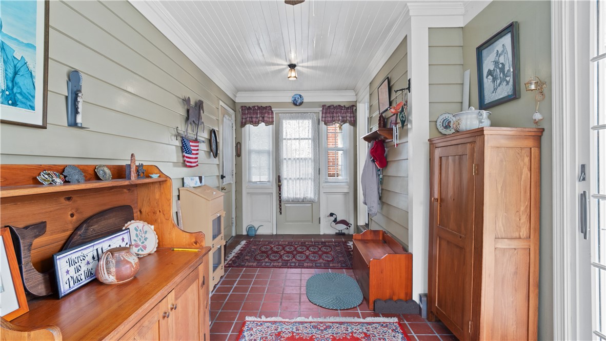 14 Barnes Street Smithfield, RI 02828 - Photo 33 of 44