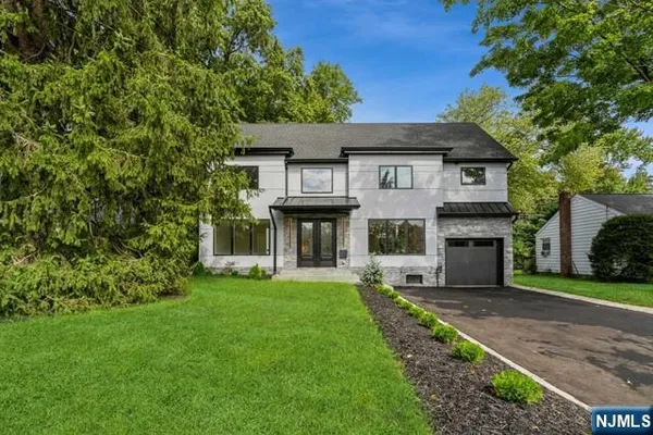 $8,500 | 66 East Gramercy Place, Glen Rock, NJ 07452