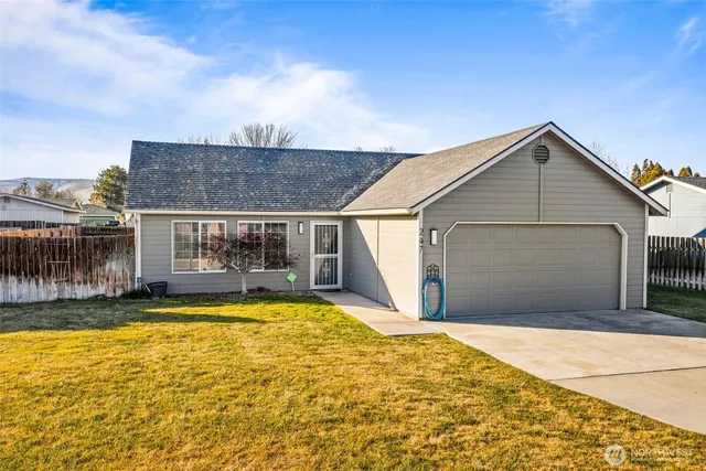 $330,000 | 247 H Street Southeast, Ephrata, WA 98823