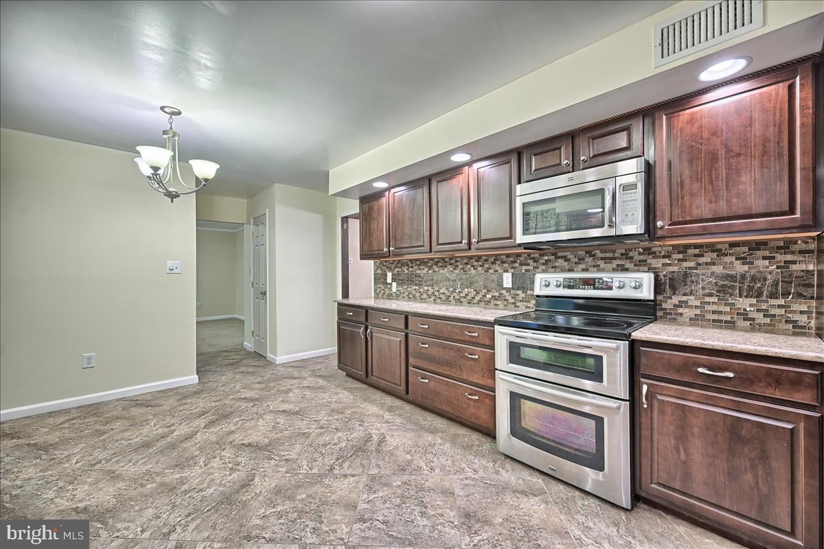 4625 Fargreen Road Harrisburg, PA 17110 - Photo 8 of 45 Gallery Image 8