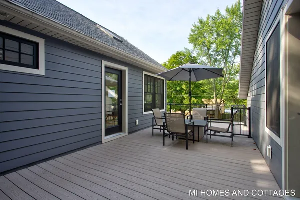$1,489,800 | 702 Lake Street, Saugatuck, MI 49453