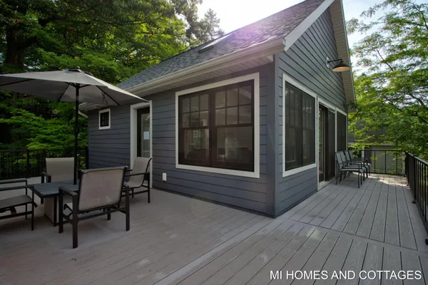 $1,489,800 | 702 Lake Street, Saugatuck, MI 49453