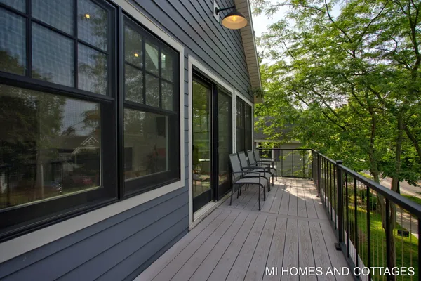 $1,489,800 | 702 Lake Street, Saugatuck, MI 49453