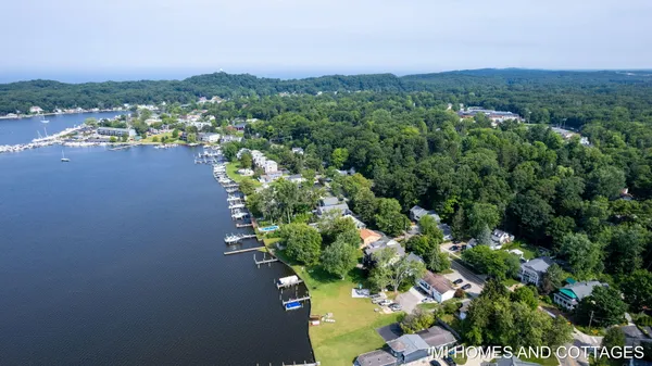 $1,489,800 | 702 Lake Street, Saugatuck, MI 49453