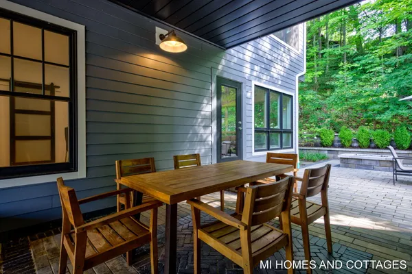 $1,489,800 | 702 Lake Street, Saugatuck, MI 49453