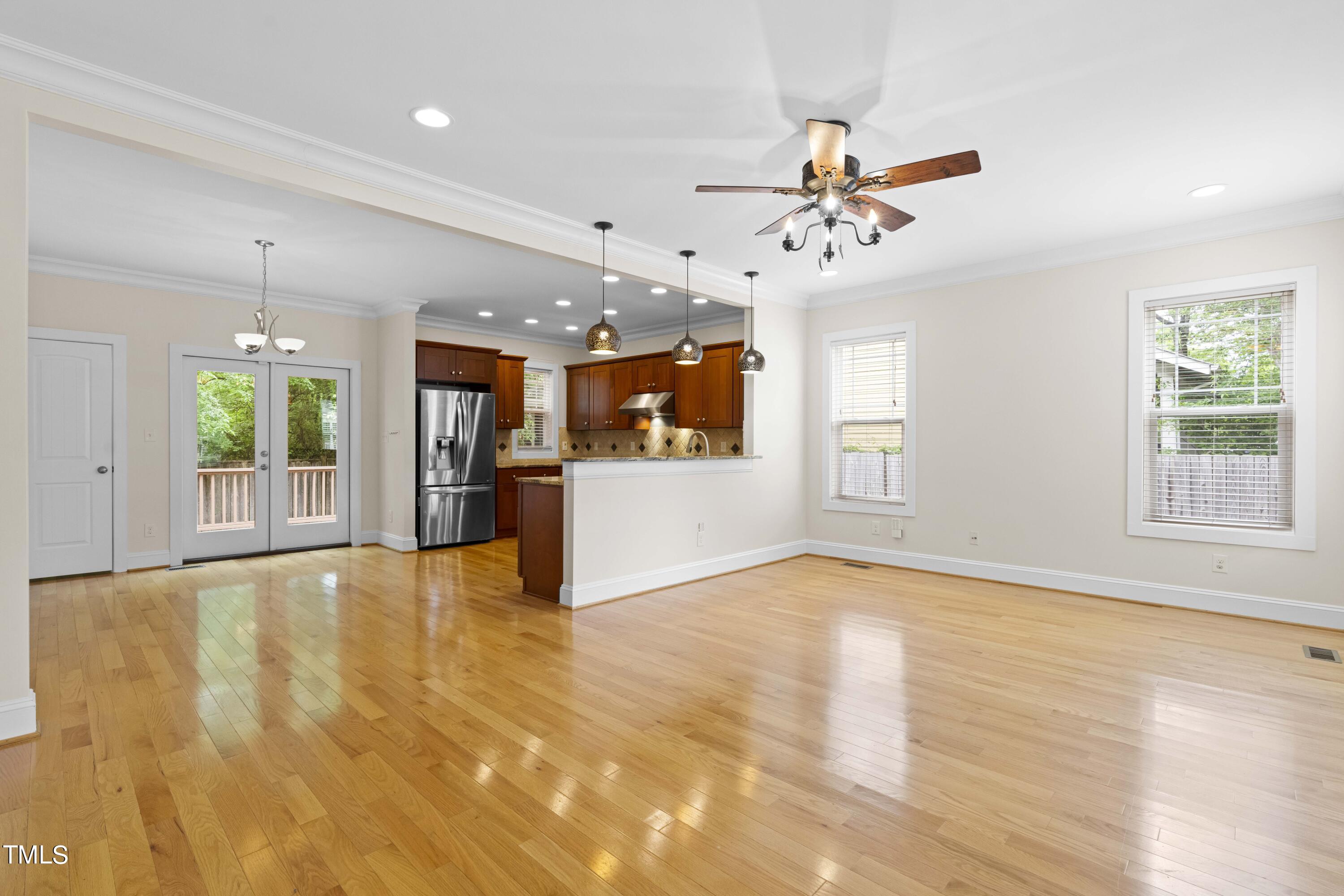 118 Camden Street Raleigh, NC 27601 - Photo 6 of 34 DSC08681