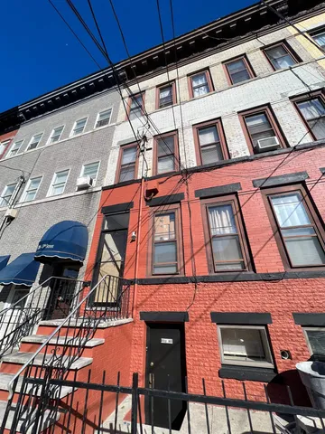 $2,000 | 1204 13th Street, Unit 3, North Bergen, NJ 07047