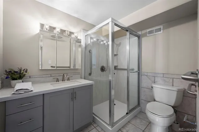 $1,995 | 1155 Ash Street, Unit 1101, Denver, CO 80220