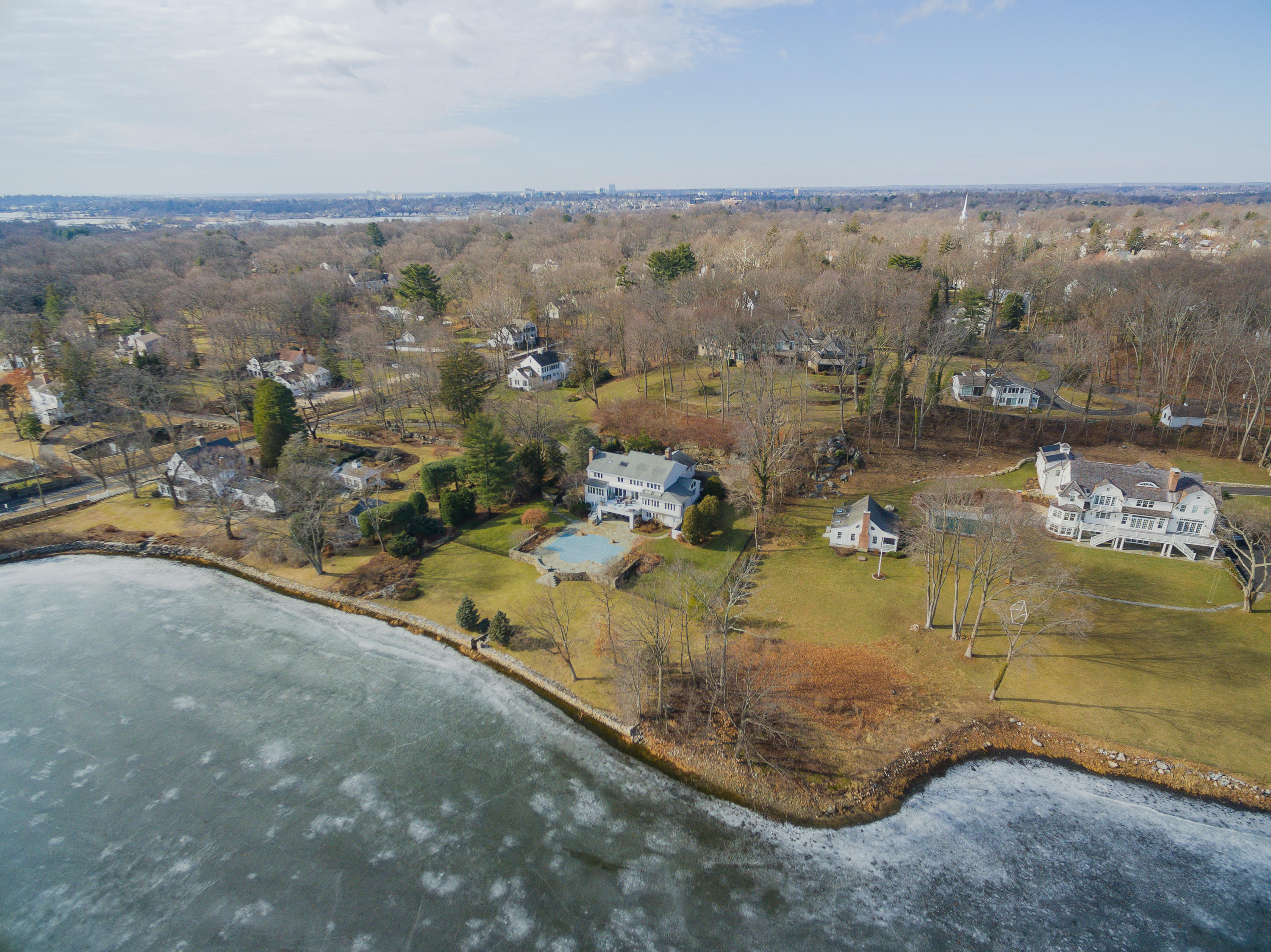 79 Rings End Road Darien, CT 06820 - Photo 4 of 41 82