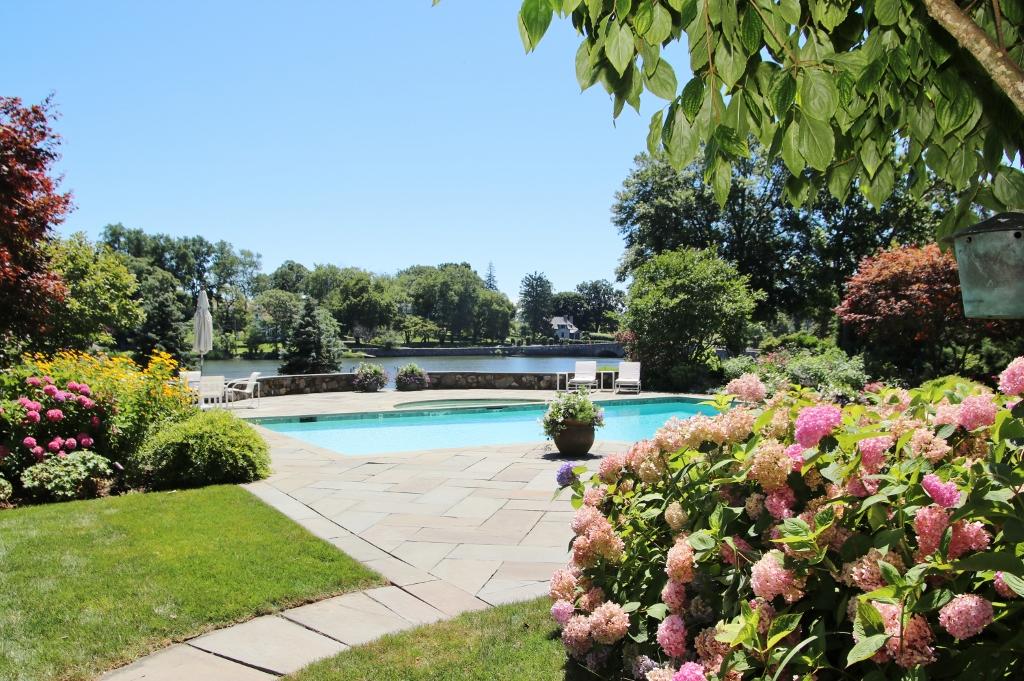 79 Rings End Road Darien, CT 06820 - Photo 5 of 41 IMG_0300 (1024x681)