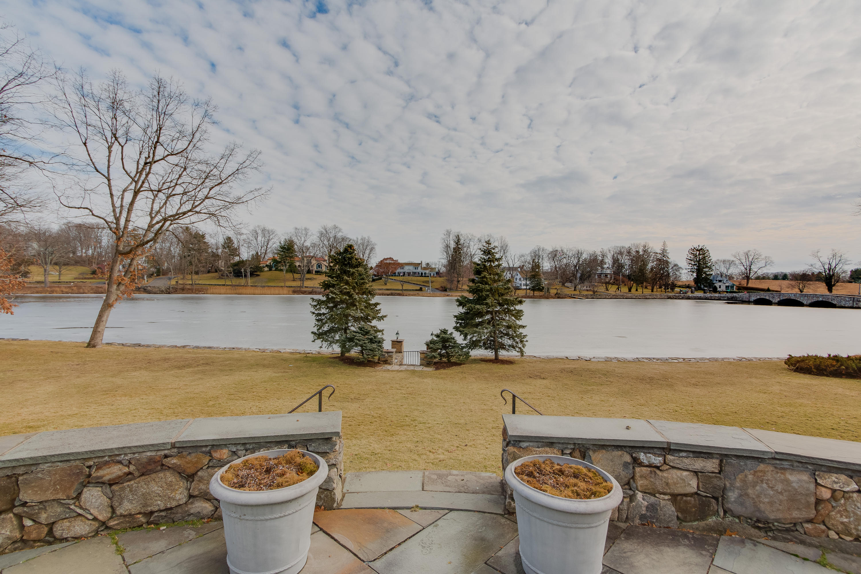 79 Rings End Road Darien, CT 06820 - Photo 8 of 41 74