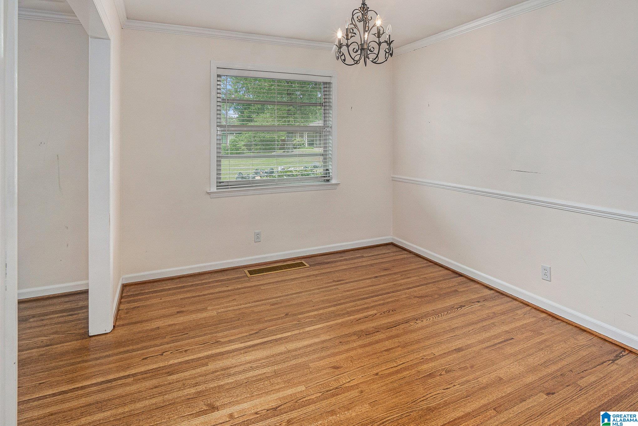 3137 Woodhaven Road Birmingham, AL 35243 - Photo 4 of 19