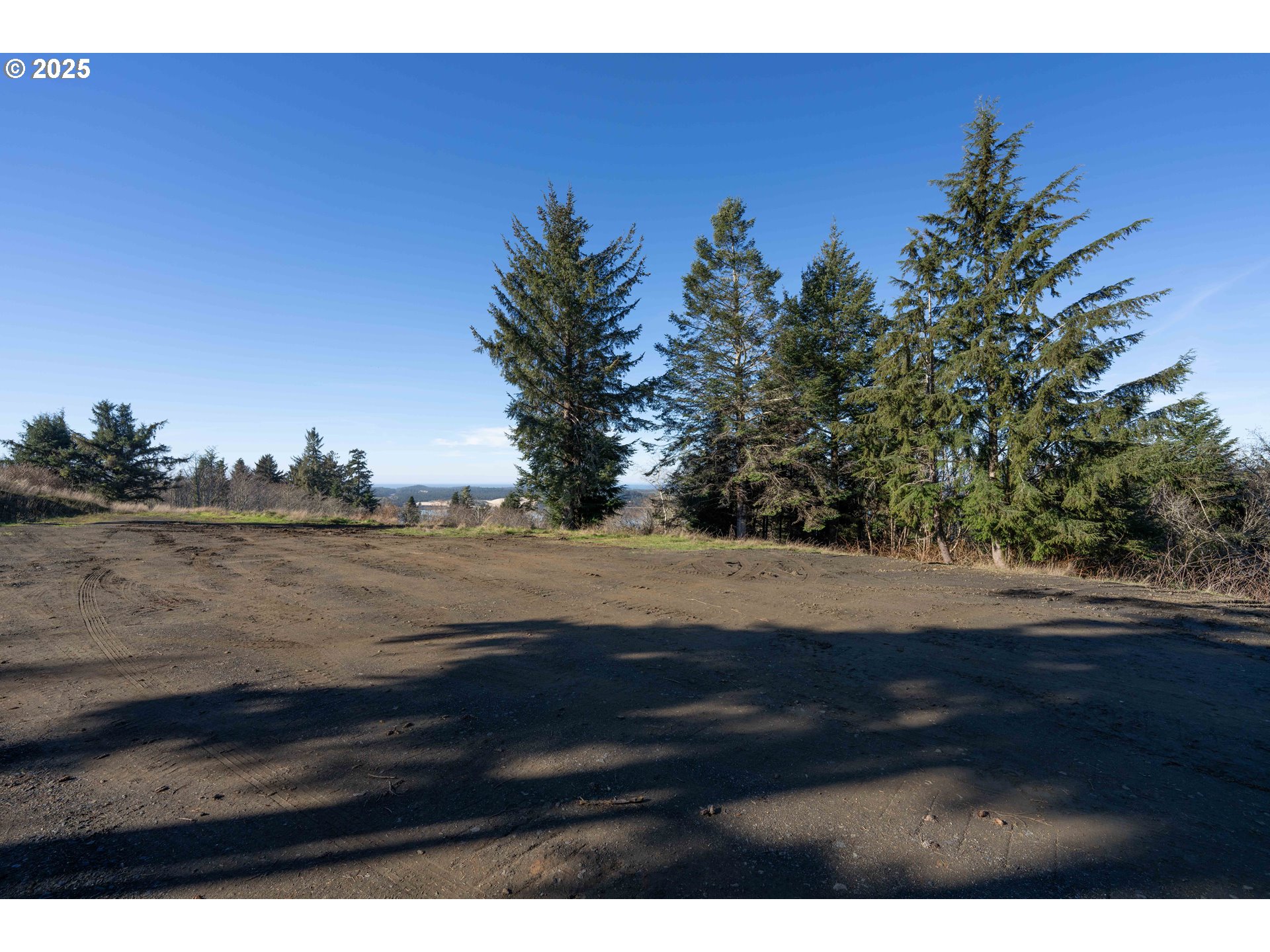 Fiddle Back Road, Unit 3705 North Bend, OR 97459 - Photo 4 of 23 a view of lake view with beach