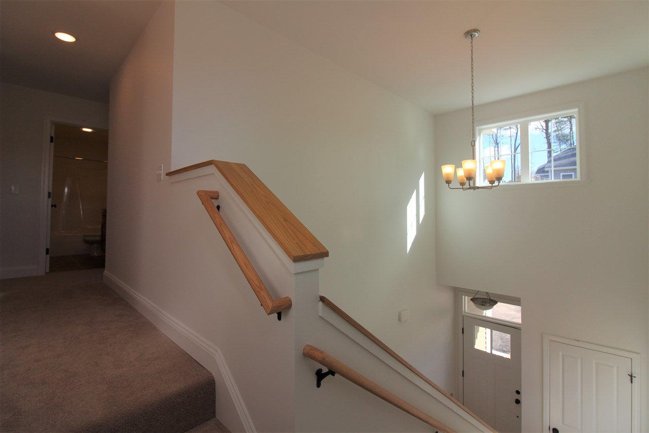 239 Obrien Farm Road South Burlington, VT 05403 - Photo 9 of 32 Gallery Image 9
