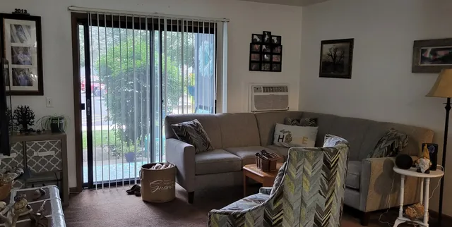 $755 | 305 North Walnut Street, Greenville, MI 48838