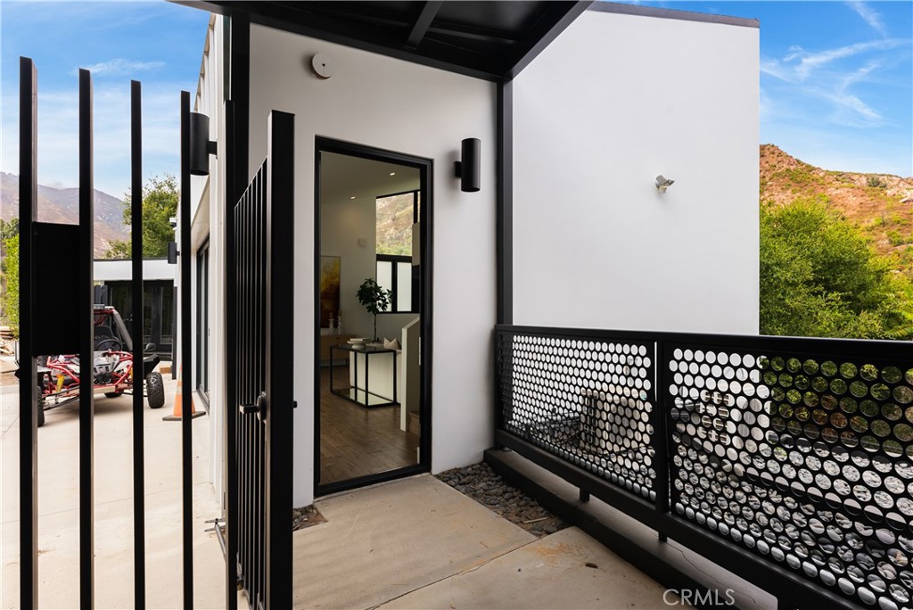21656 Las Flores Heights Road Malibu, CA 90265 - Photo 59 of 71 Entrance to guest house