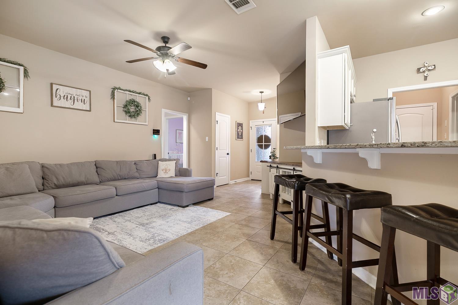 42314 Marblestone Avenue Prairieville, LA 70769 - Photo 2 of 11