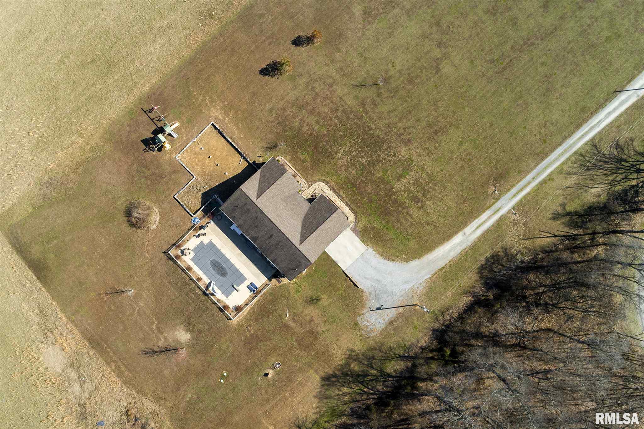 1847 Christopher Lake Road Mulkeytown, IL 62865 - Photo 4 of 40