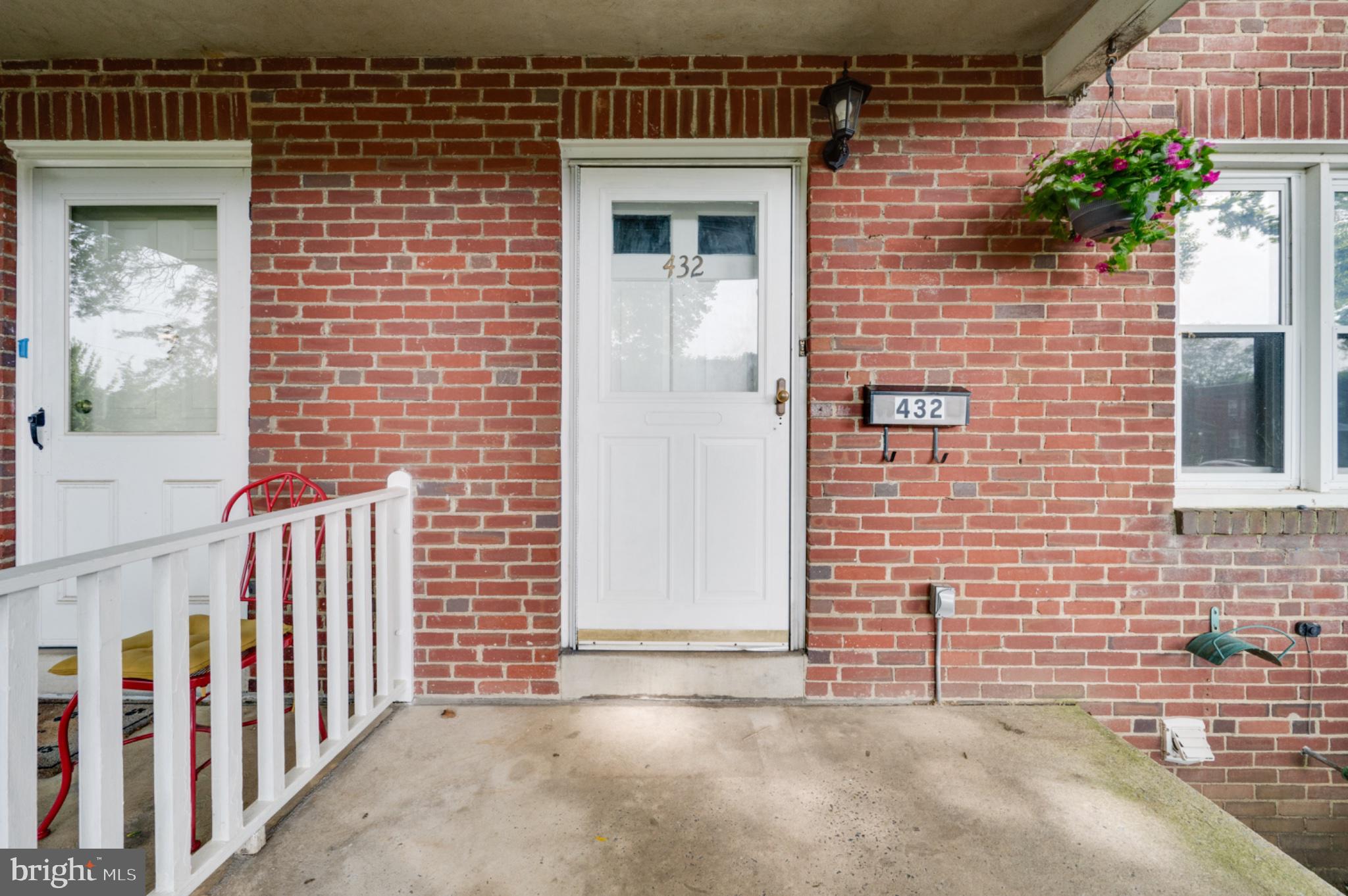 432 Sycamore Road Reading, PA 19611 - Photo 3 of 20 Gallery Image 3