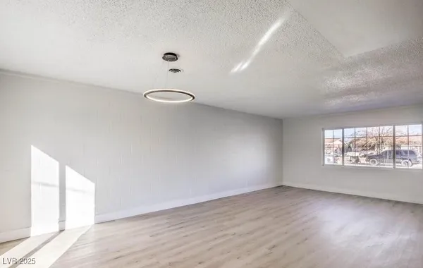$1,650 | 2033 Hassell Avenue, North Las Vegas, NV 89032