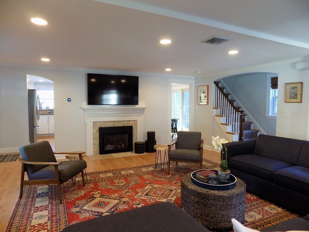 43 Whittier Road Needham, MA 02492 - Photo 3 of 24