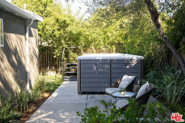 $1,497,000 | 6006 Babbitt Avenue, Encino, CA 91316